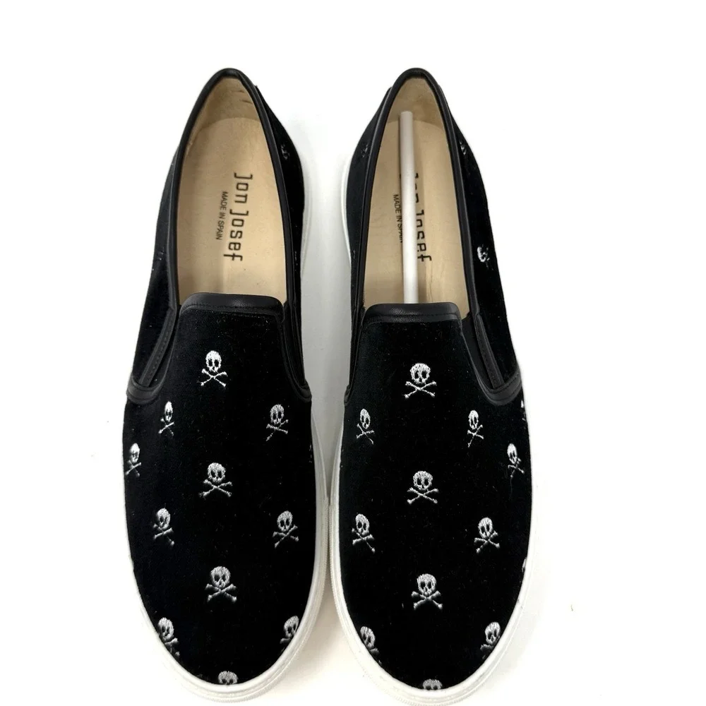 Jon Josef Bari Sneaker Loafer‎ Slip-on Shoe Black Velvet Skull & Crossbones 38 8